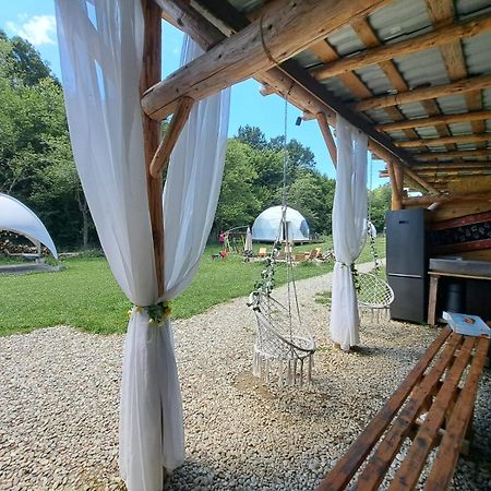 Forest Glamping Брашов Екстер'єр фото